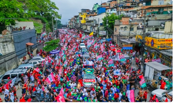 Lula no Complexo do Alemão, no Rio